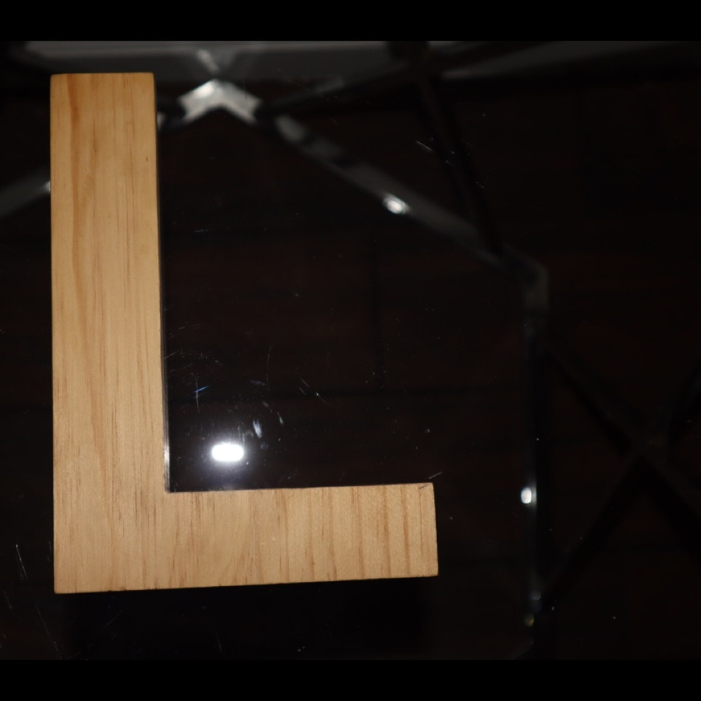 The letter L